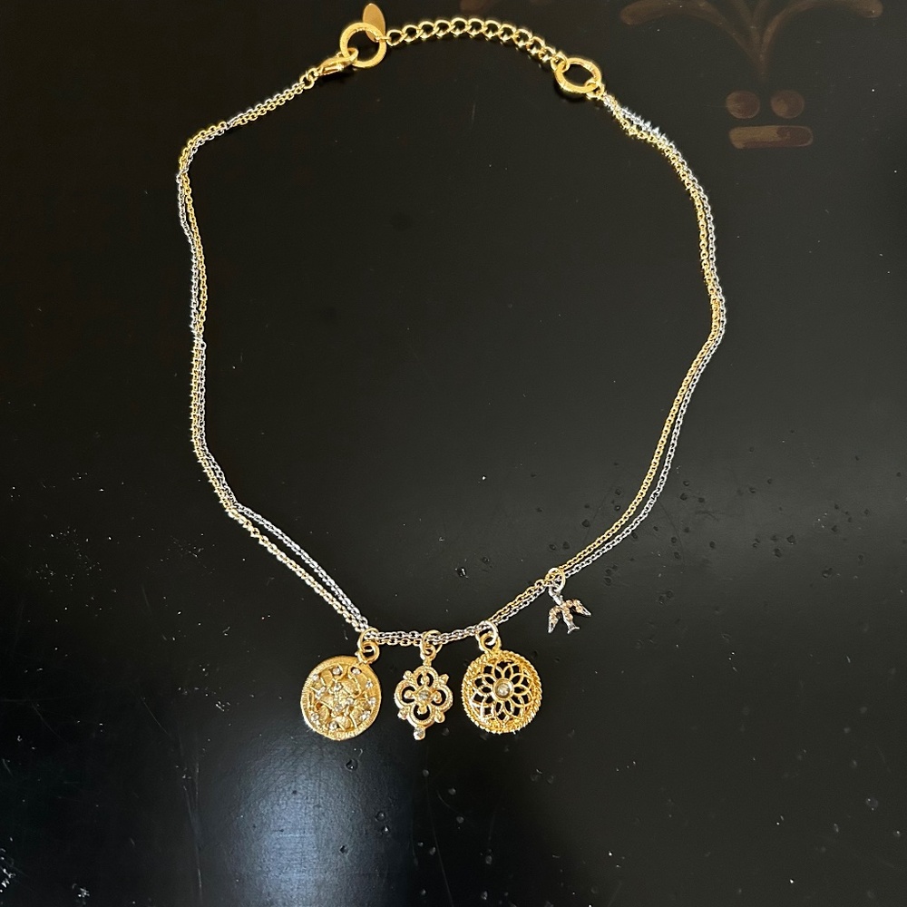 Vintage Seasonal Whispers Necklace. NWOT
